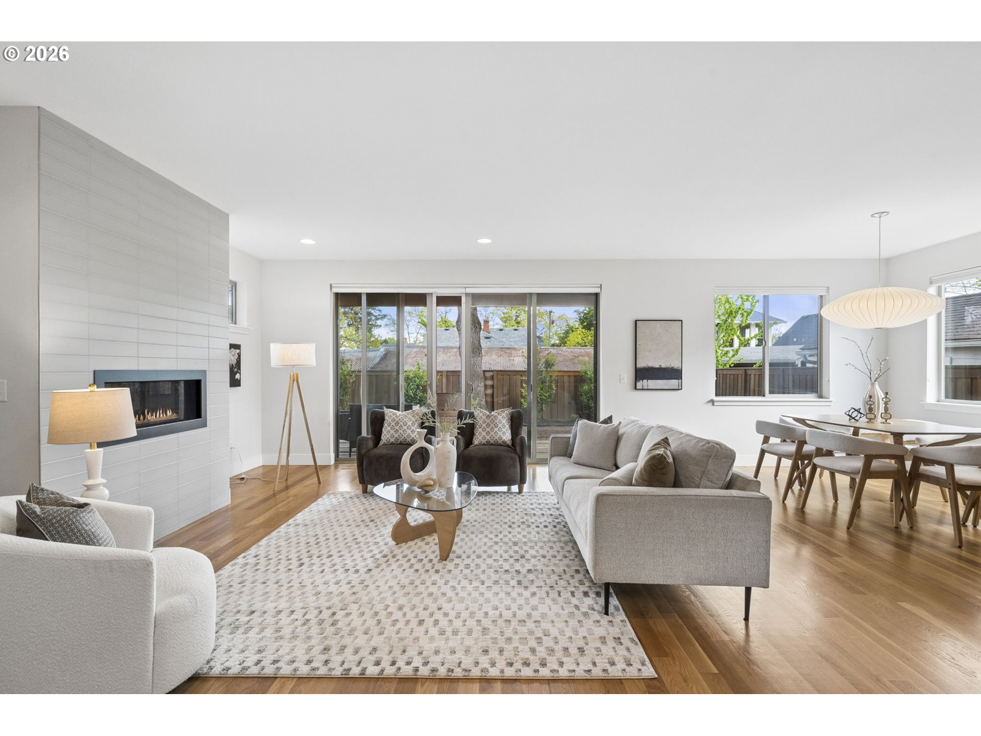 1525 NE ROSA PARKS WAY