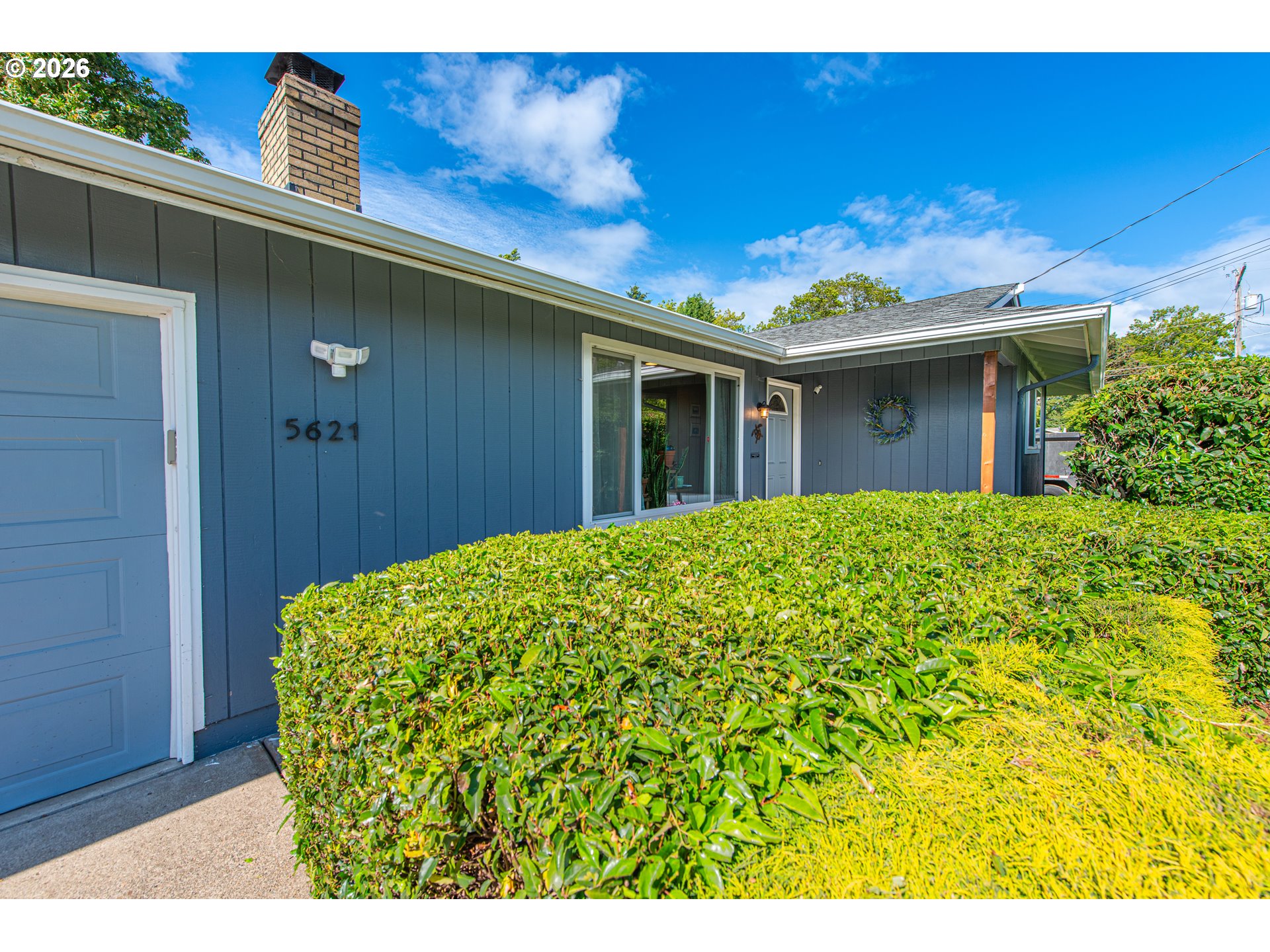 5621 CODY AVE