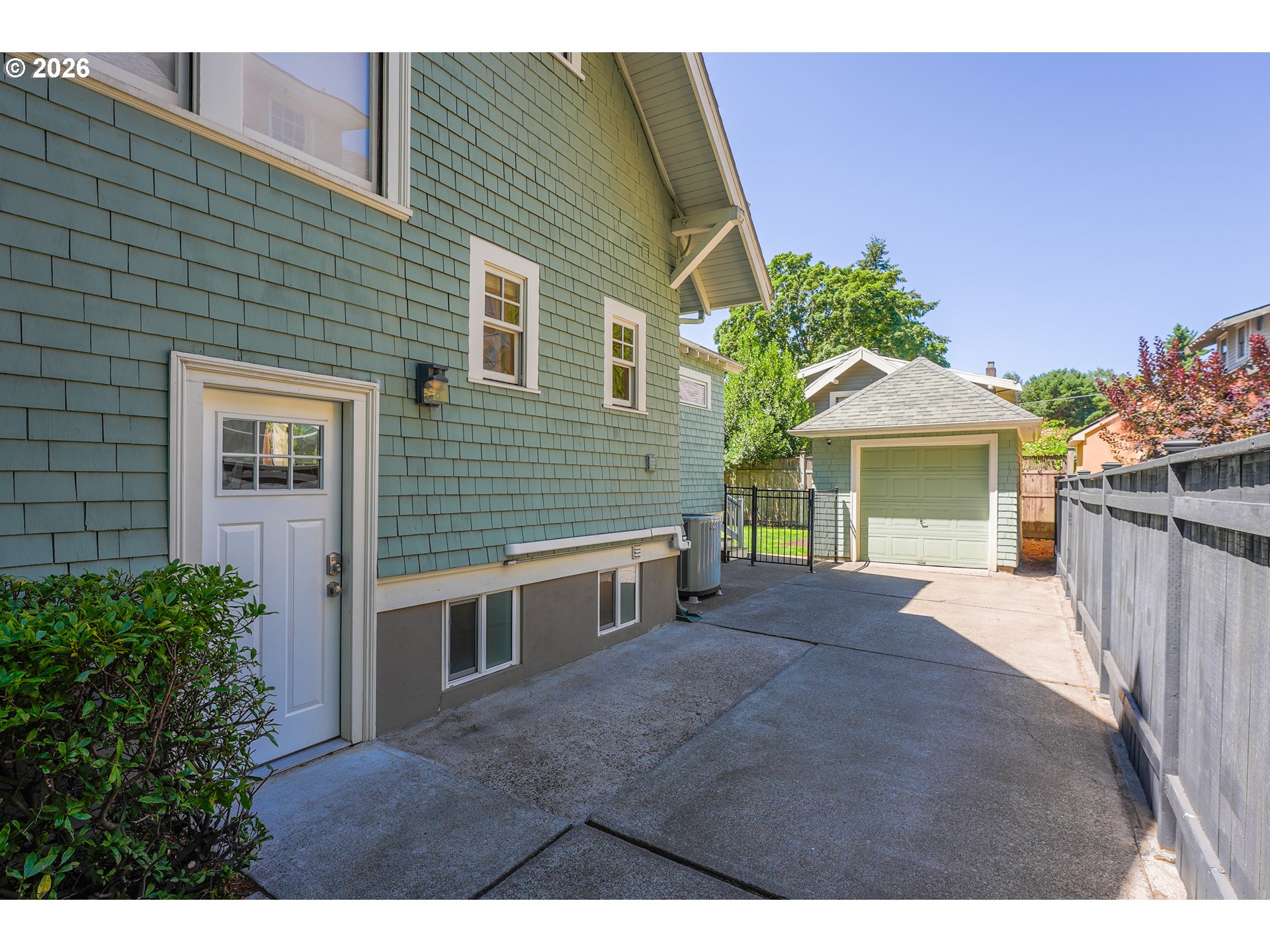 2817 NE 24TH AVE