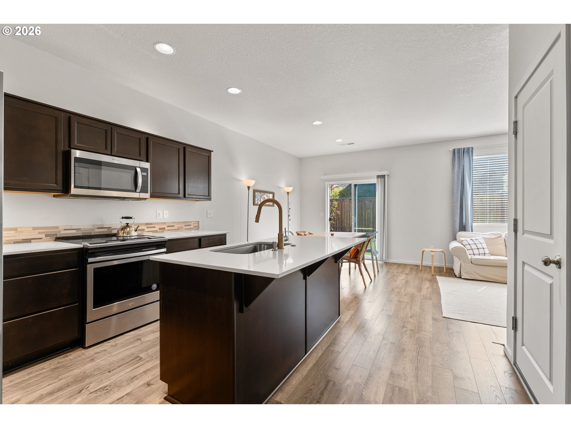 2212 S CHUKAR DR