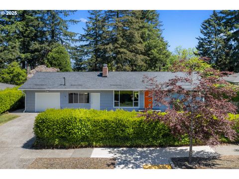 2006 NE 138TH PL Portland OR 97230