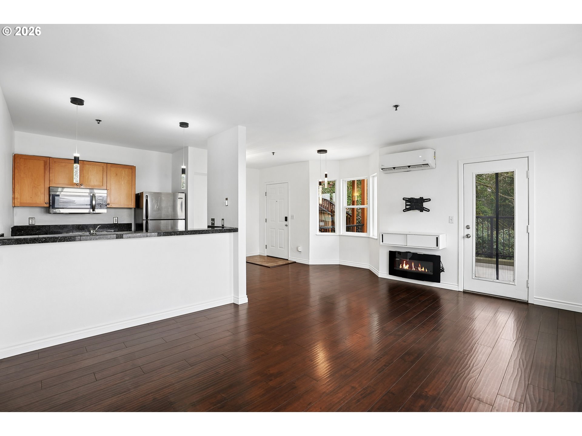 423 NW UPTOWN TER 1 B