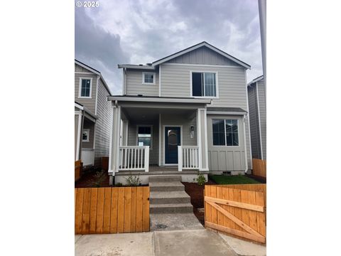 1255 PARKSIDE AVE Woodburn OR 97071