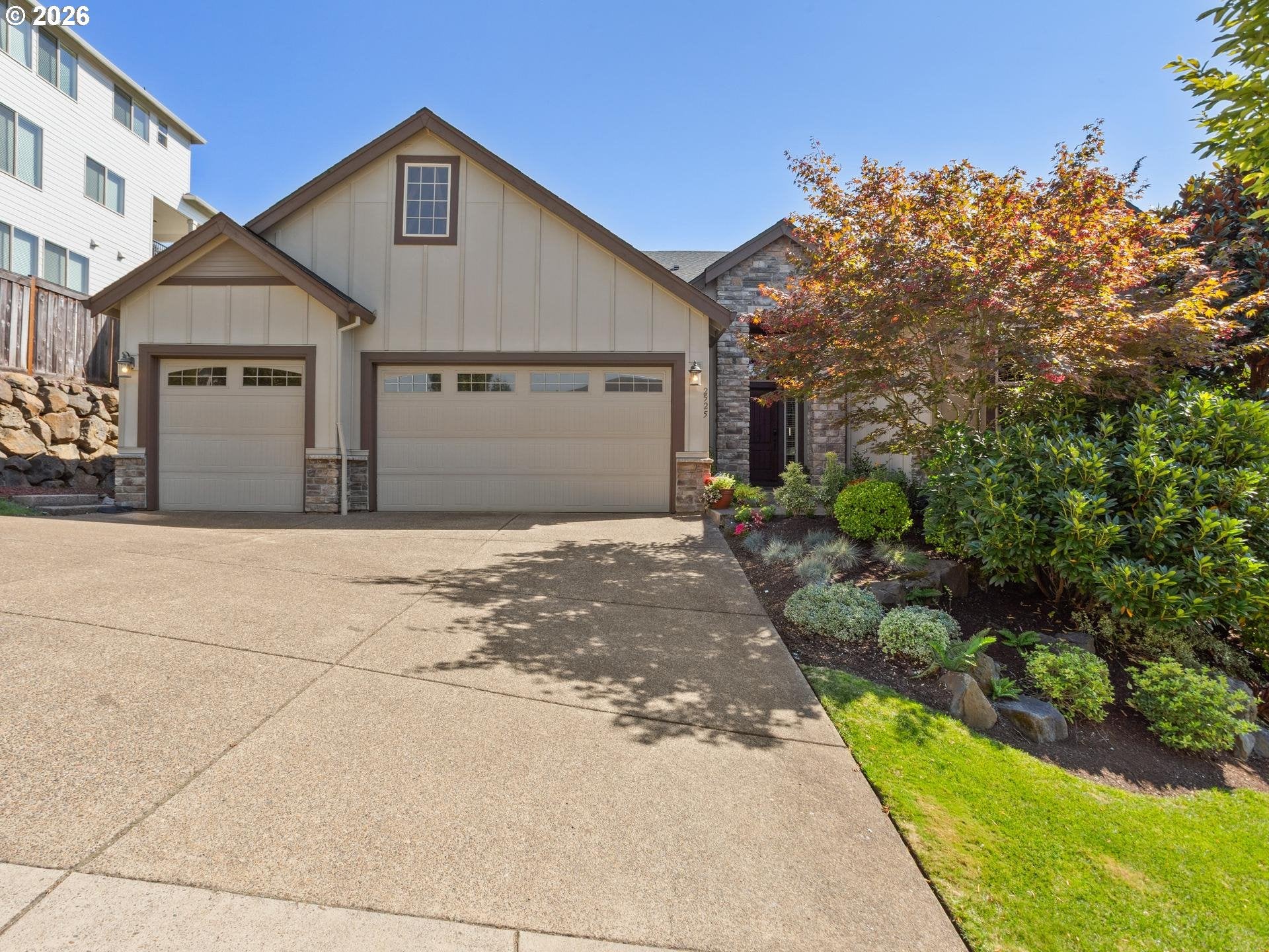 2525 COEUR D ALENE DR