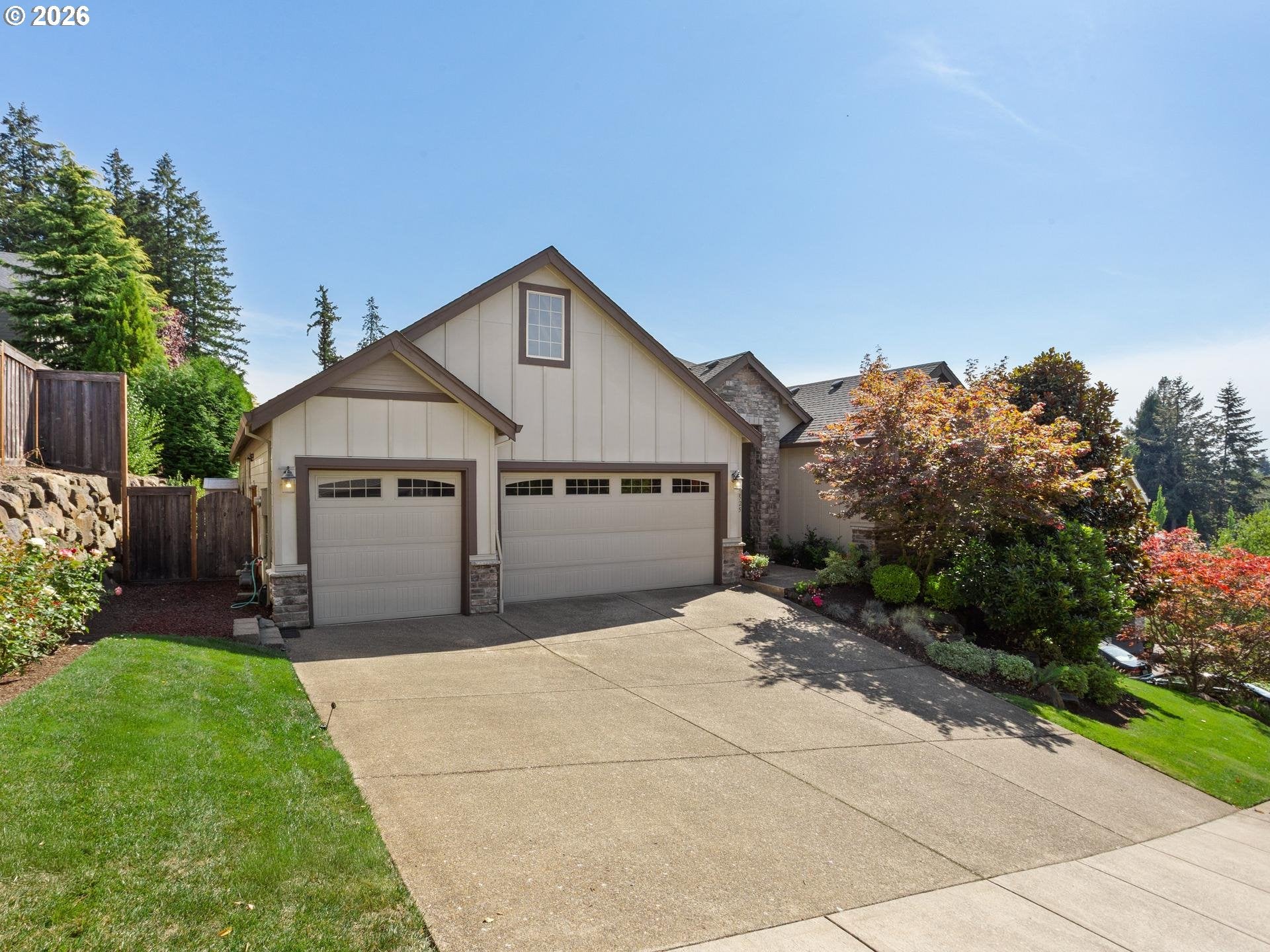 2525 COEUR D ALENE DR