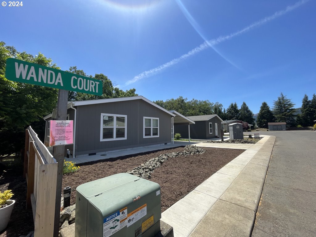 131 WANDA CT
