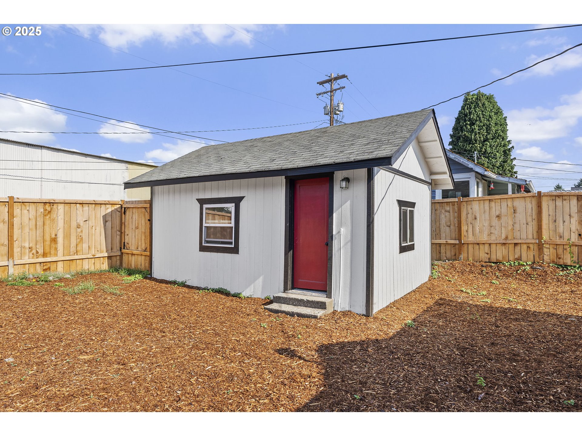 Centralia, Washington 98531, United States, 3 Bedrooms Bedrooms, ,1 BathroomBathrooms,Residential,Active,207801
