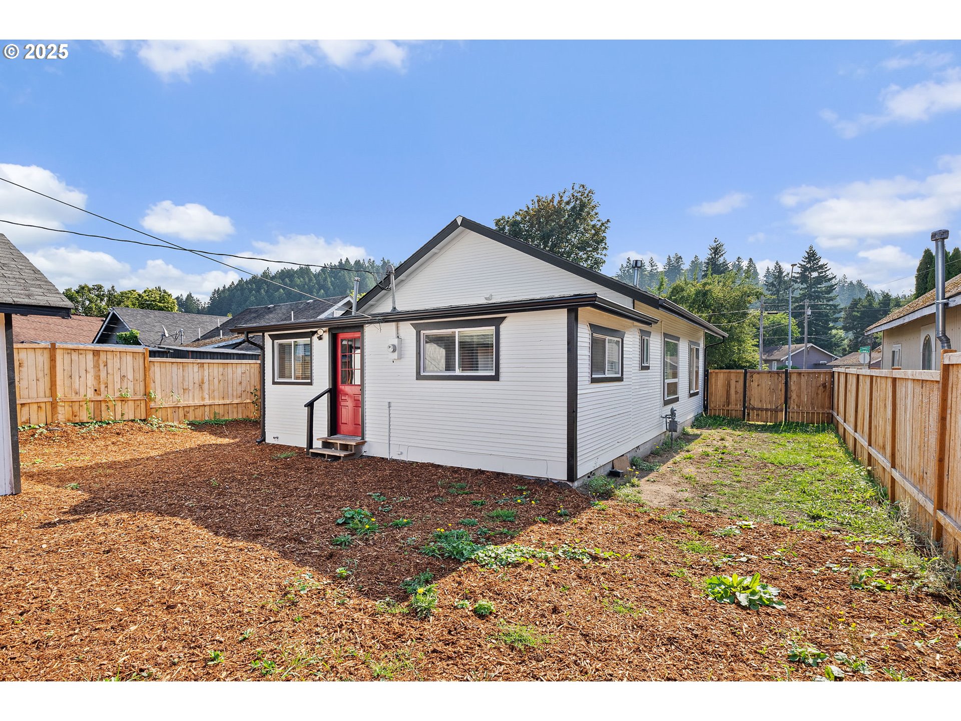 Centralia, Washington 98531, United States, 3 Bedrooms Bedrooms, ,1 BathroomBathrooms,Residential,Active,207801