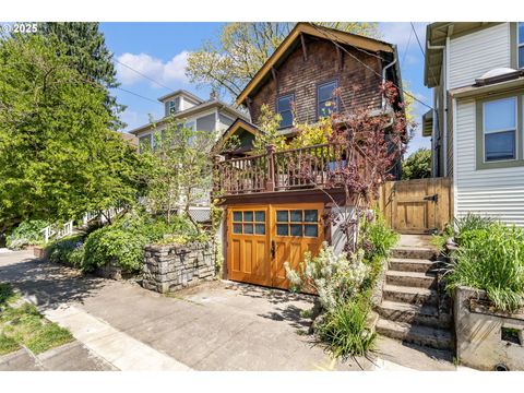 622 SE 18TH AVE Portland OR 97214