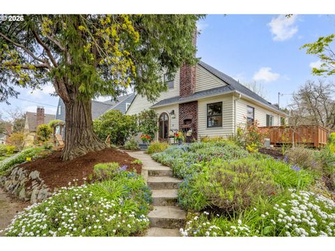 1304 NE 51ST AVE Portland OR 97213