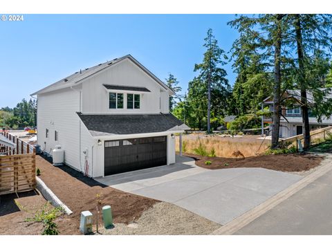 A home in Manzanita