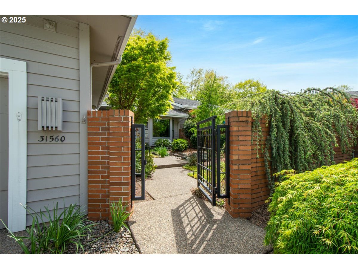 31560 SW ARBOR GLEN LOOP