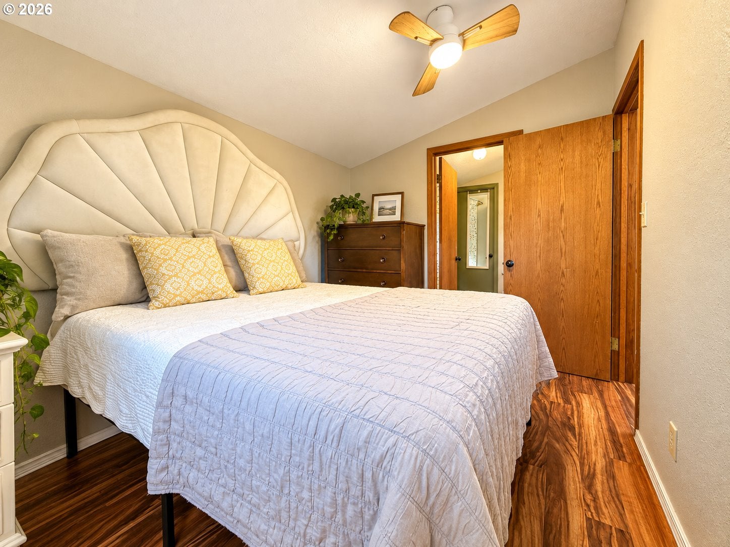 824 CASCADE AVE