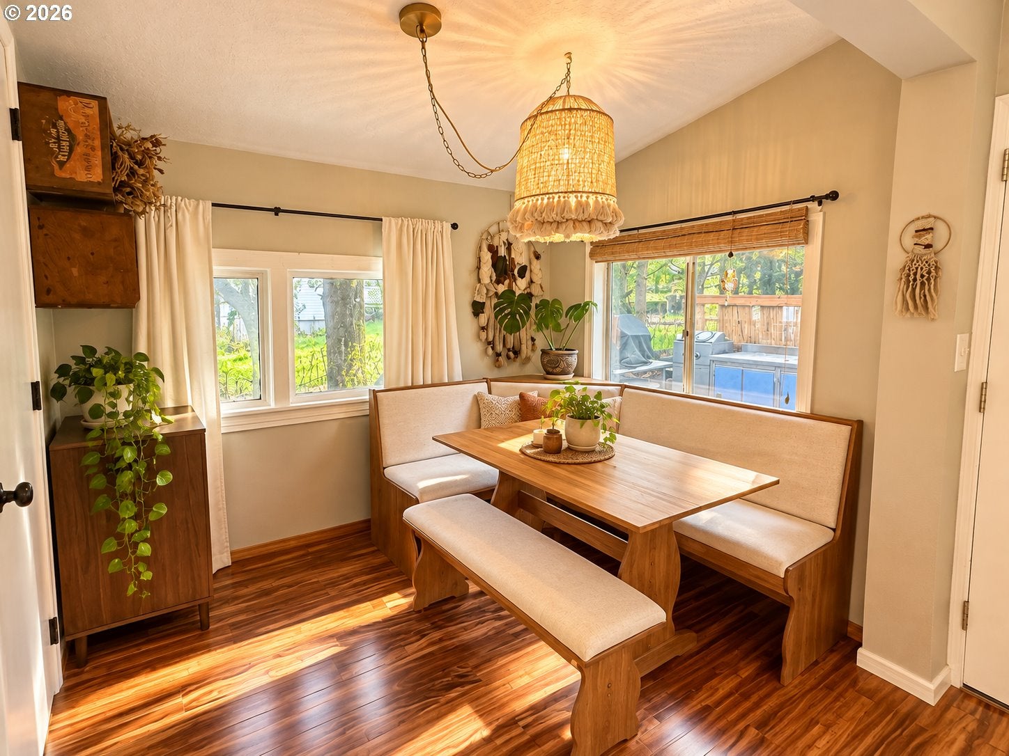 824 CASCADE AVE