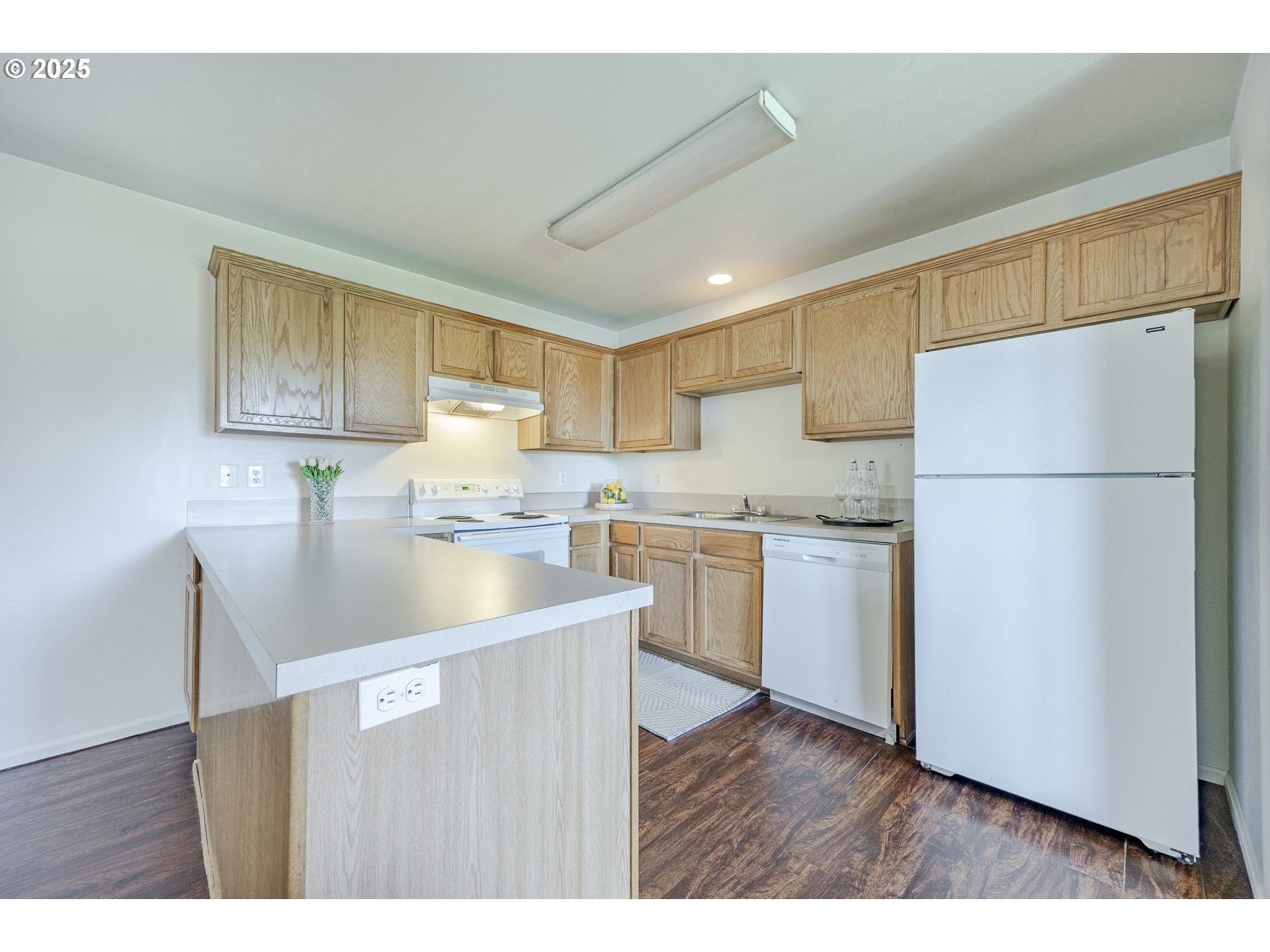 106/108 S 72ND ST