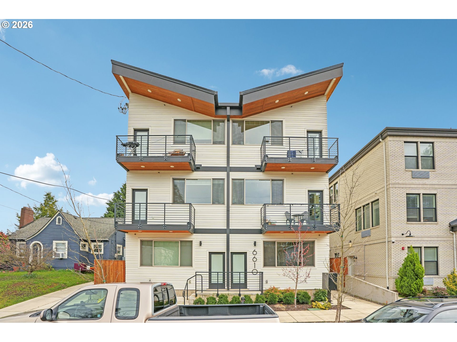 6610 N GREENWICH AVE 3