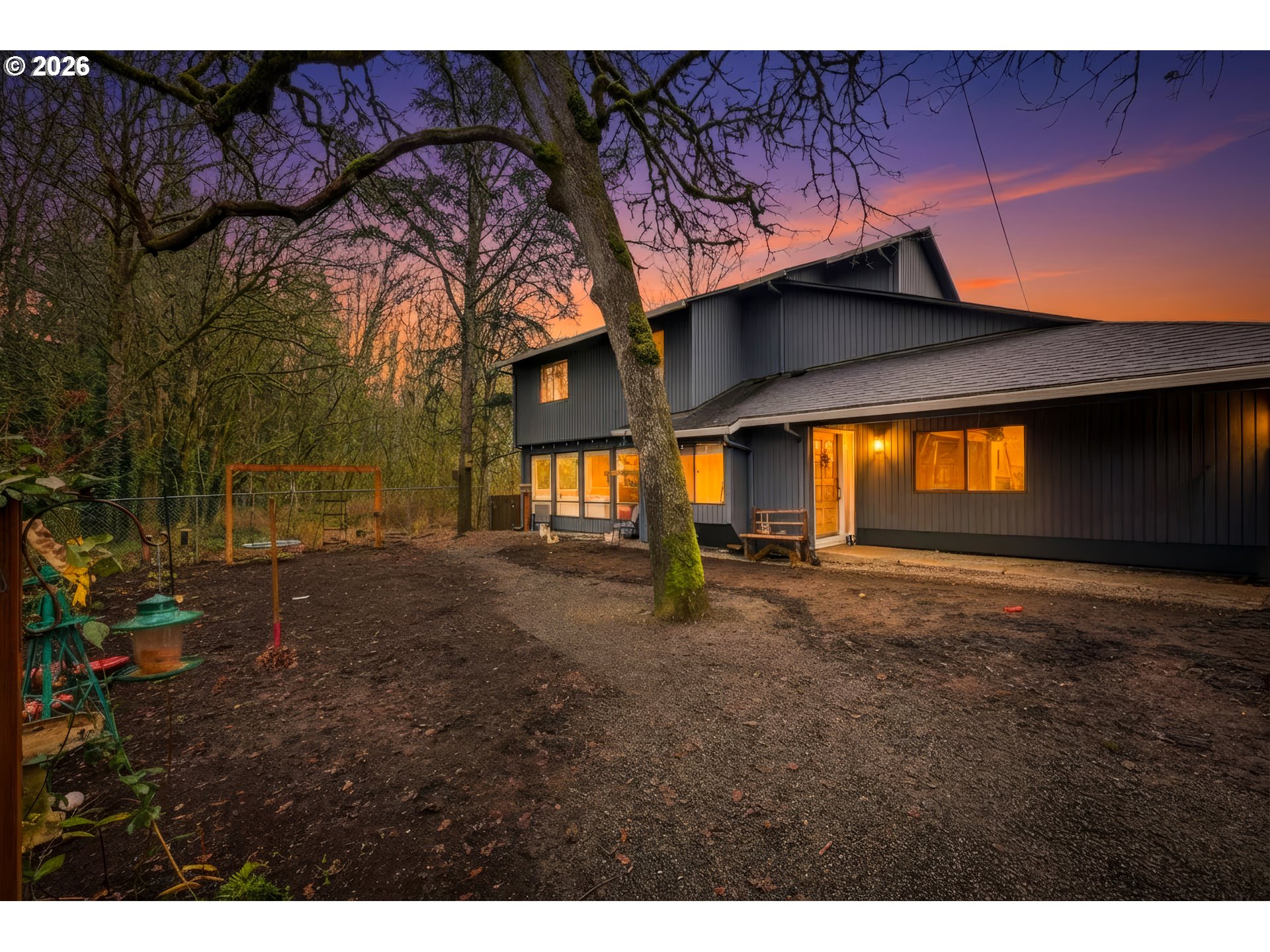 3102 NE ROYAL OAKS DR