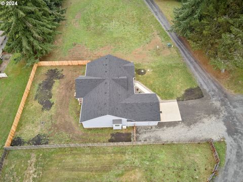 A home in Chehalis