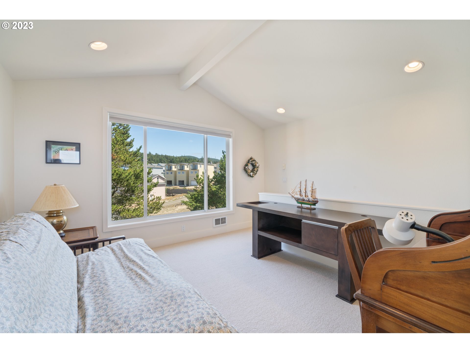 Tillamook, Oregon 97141, United States, 2 Bedrooms Bedrooms, ,3 BathroomsBathrooms,Residential,Active,23412