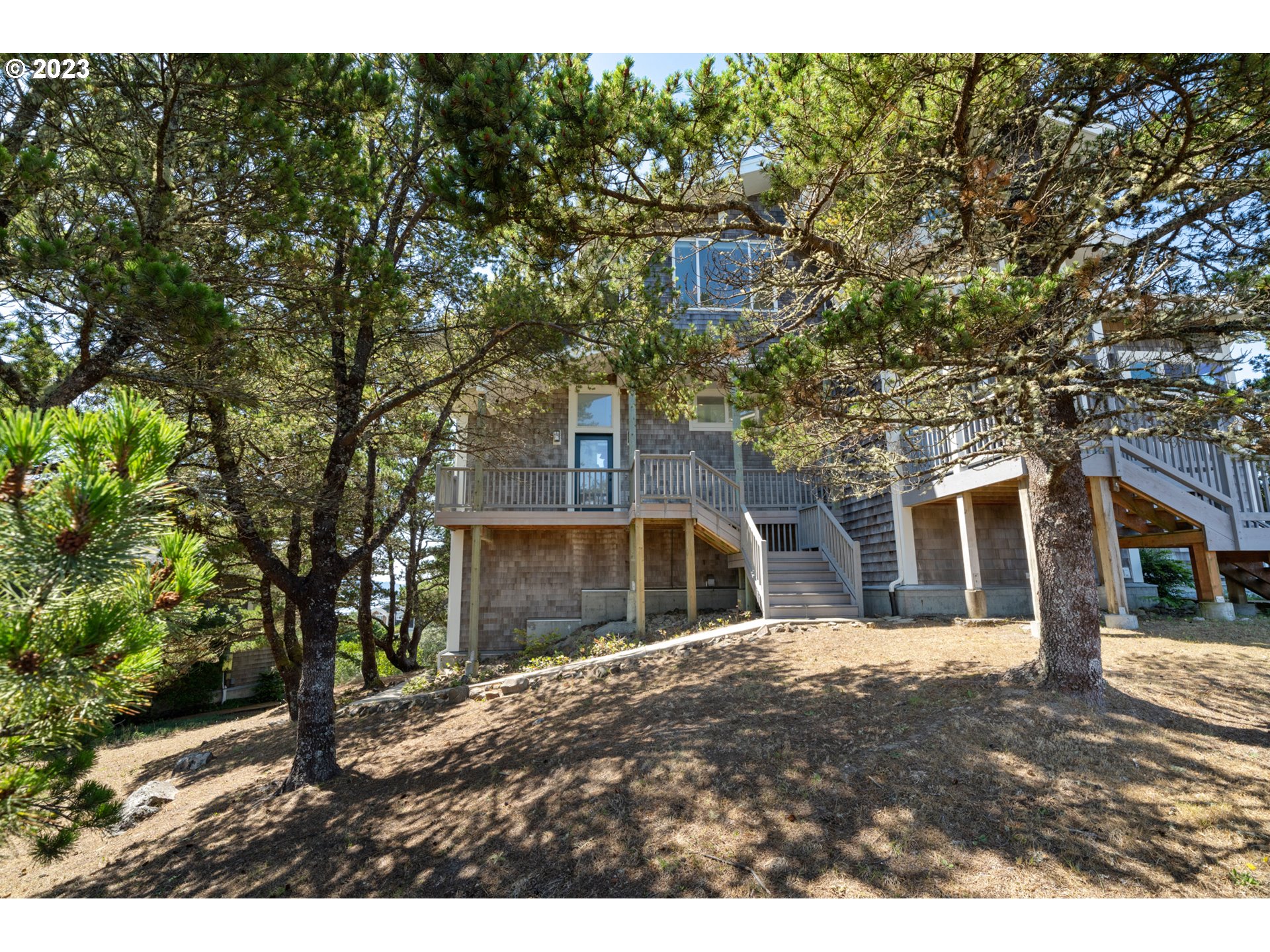 Tillamook, Oregon 97141, United States, 2 Bedrooms Bedrooms, ,3 BathroomsBathrooms,Residential,Active,23412