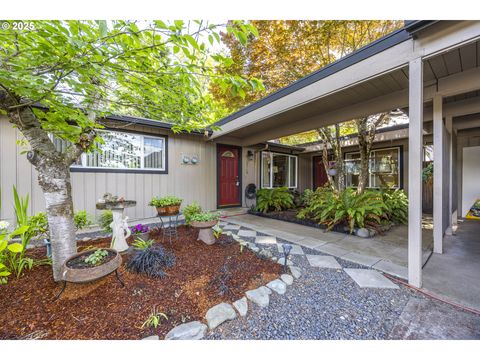 2710 KALMIA ST Eugene OR 97404