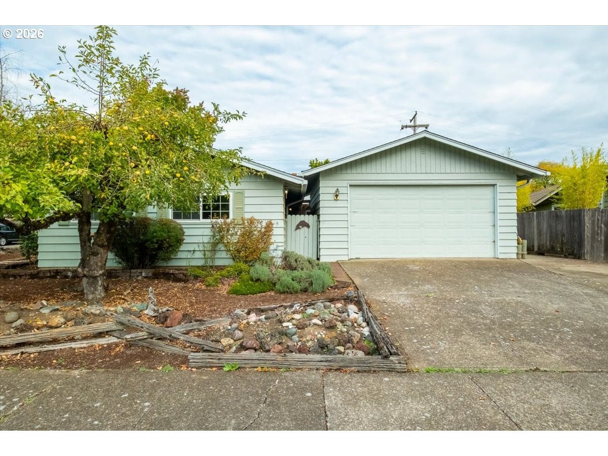 2105 NW 29TH ST