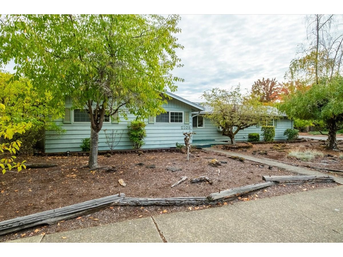 2105 NW 29TH ST