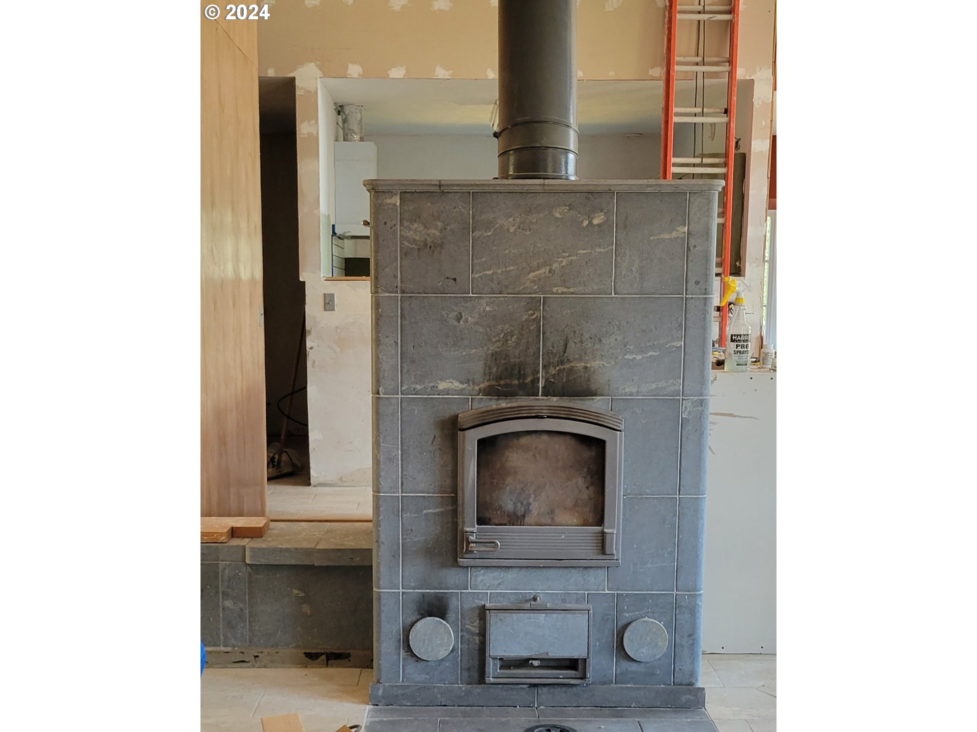 Eugene, Oregon 97405, United States, 5 Bedrooms Bedrooms, ,3 BathroomsBathrooms,Residential,Active,47809