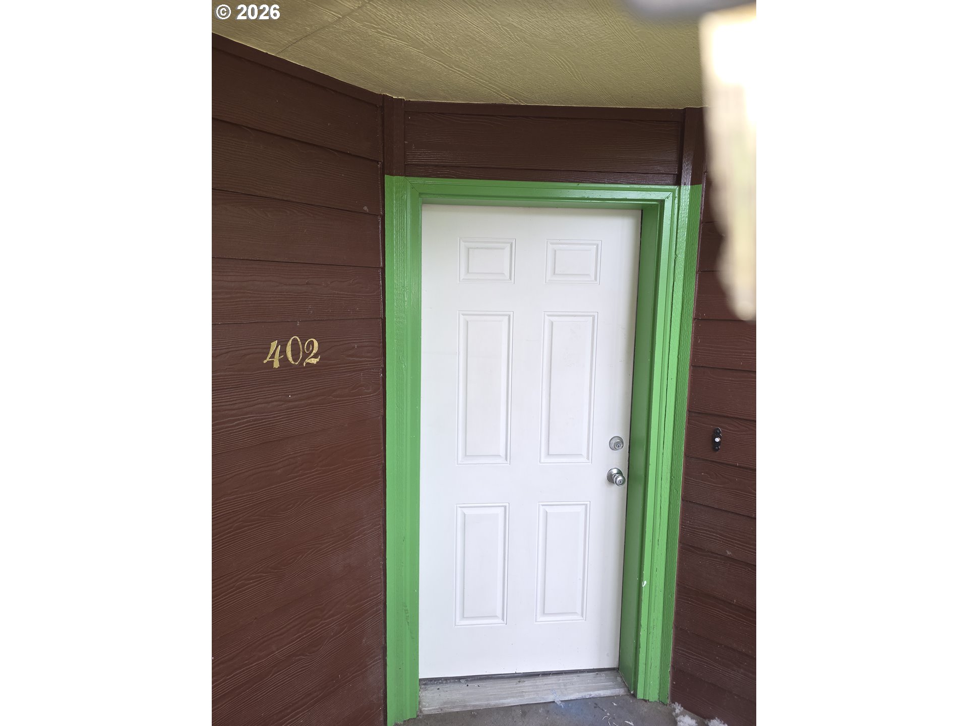 9257 SE CLINTON ST 402