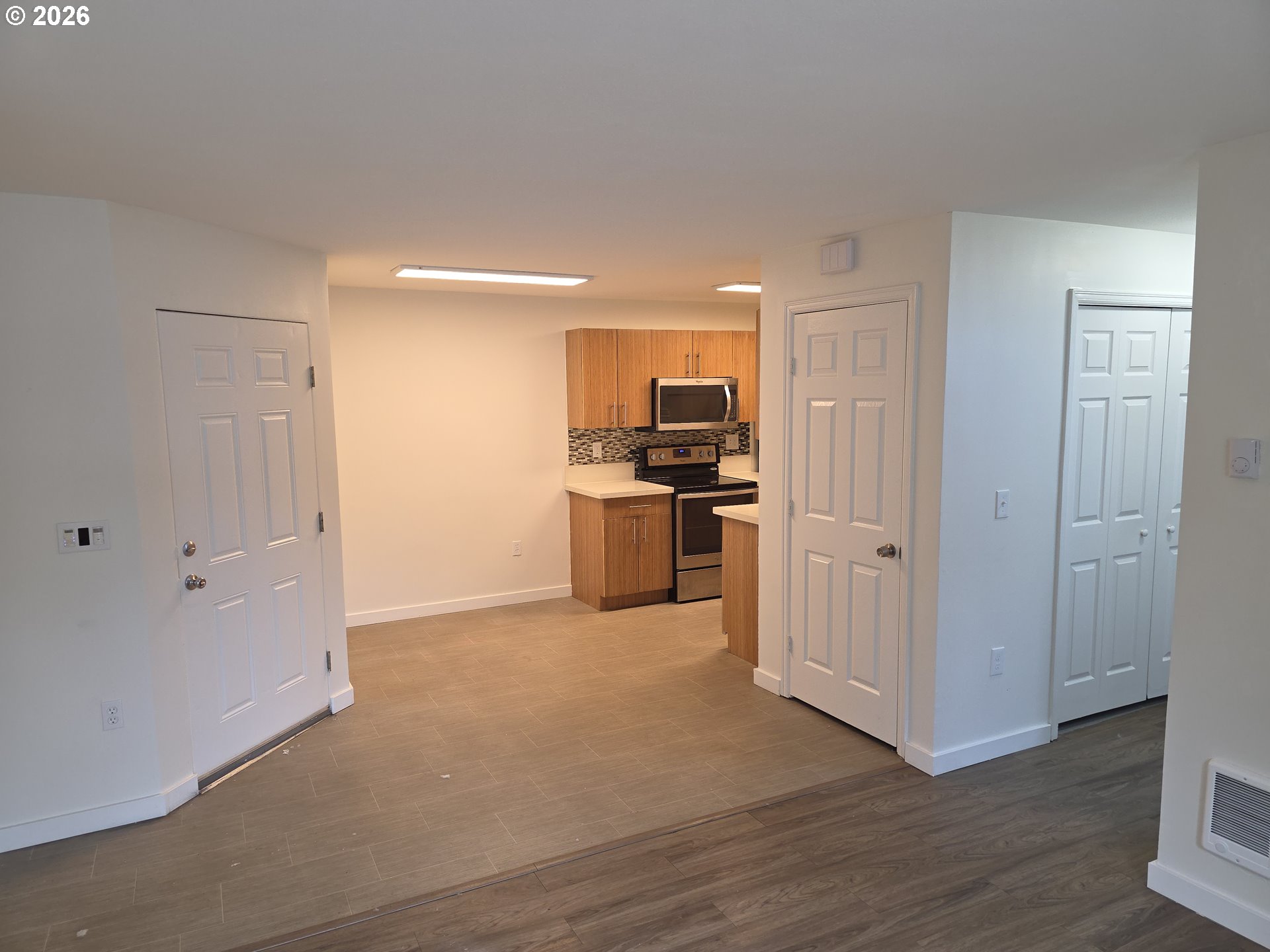 9257 SE CLINTON ST 402