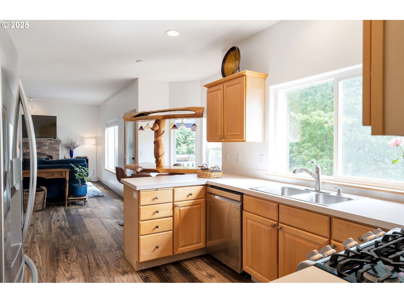 Dundee, Oregon 97115, United States, 3 Bedrooms Bedrooms, ,3 BathroomsBathrooms,Residential,Active,133125