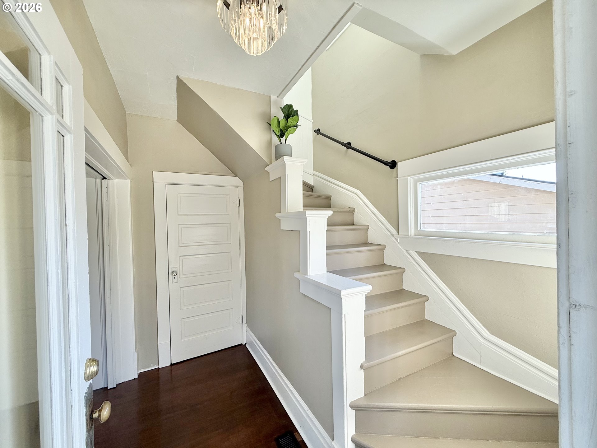 1596 NE CHEMEKETA ST