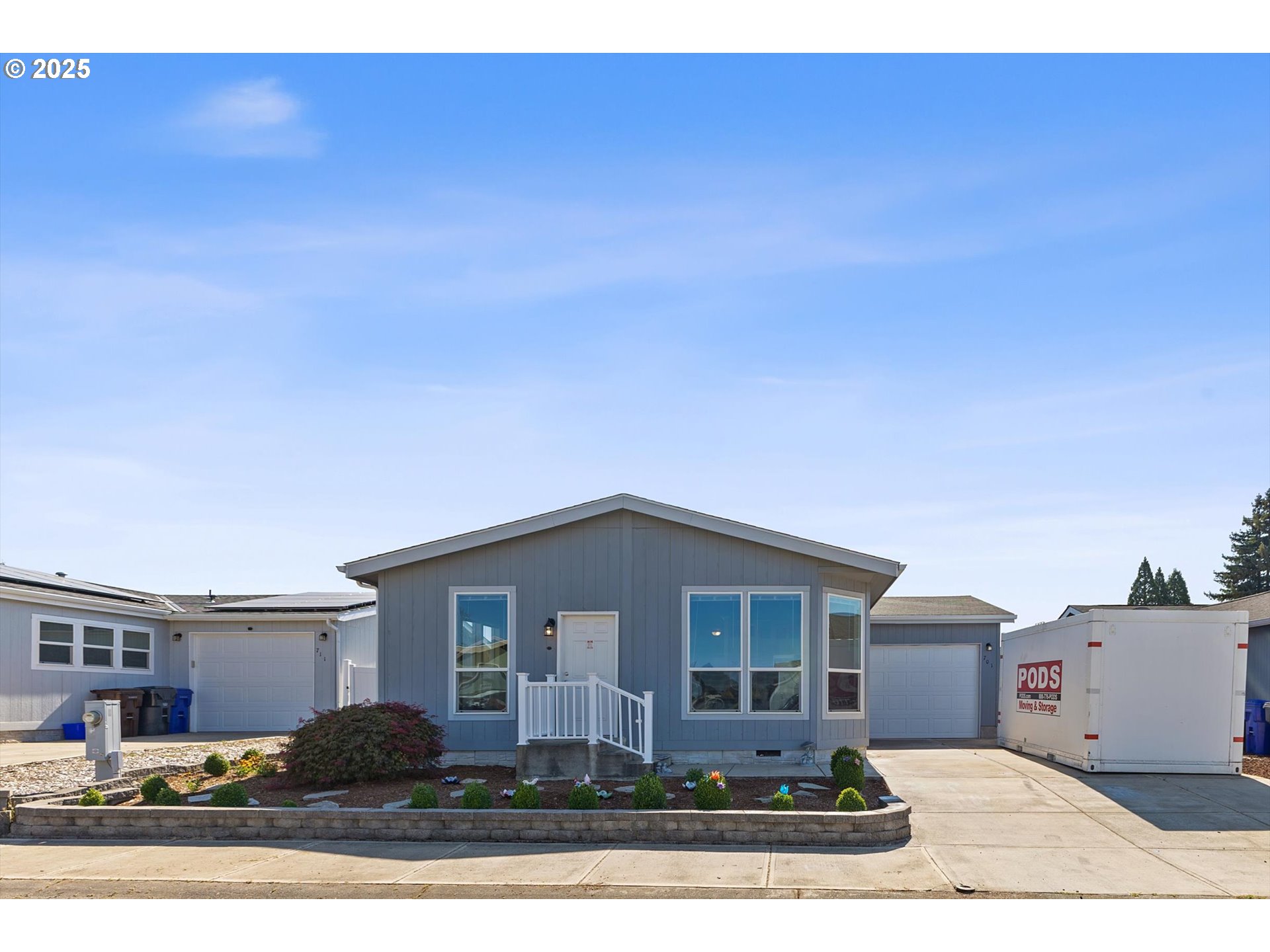 701 ORIENTAL CT