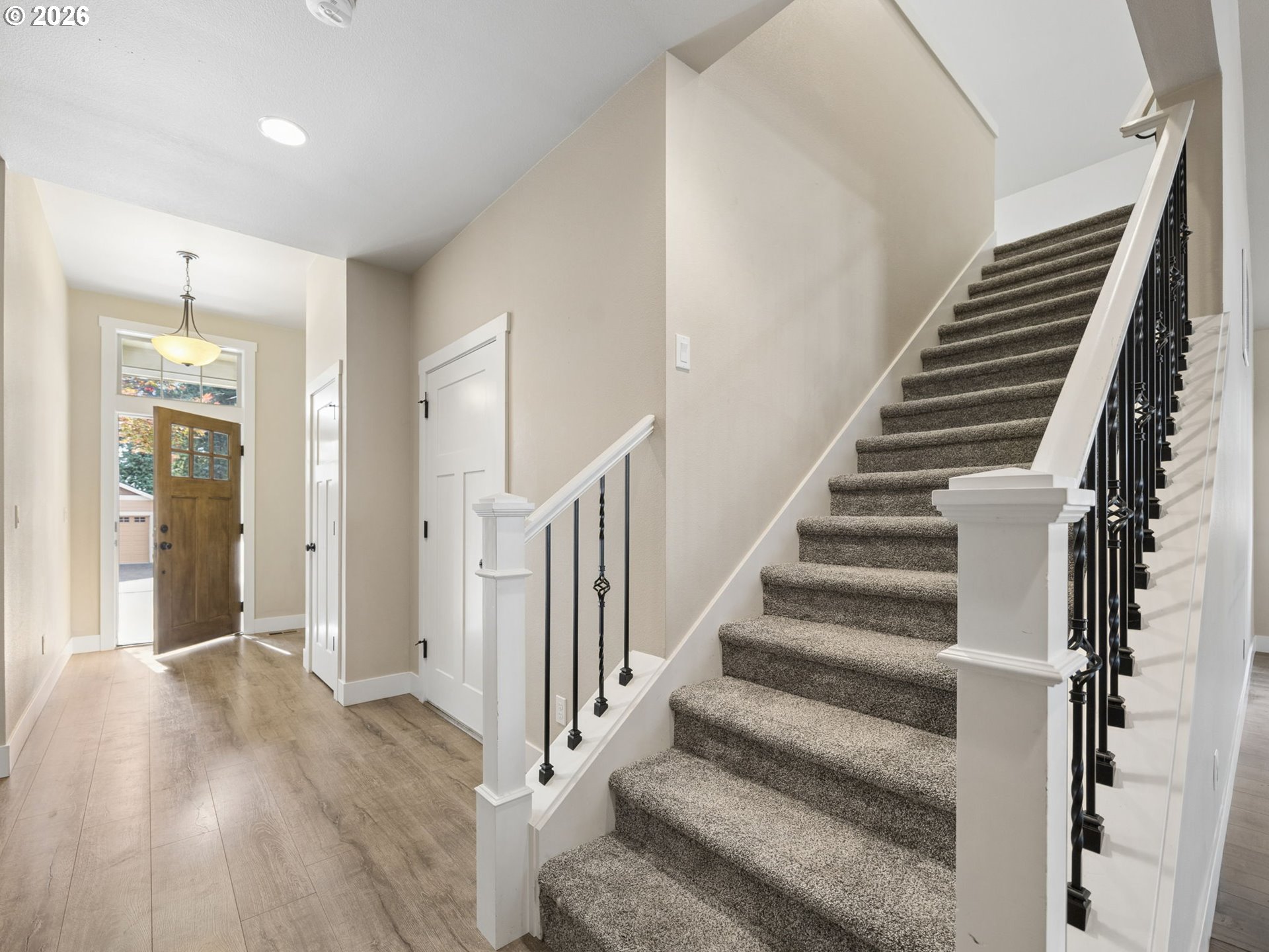 116 NE OAK VIEW LN