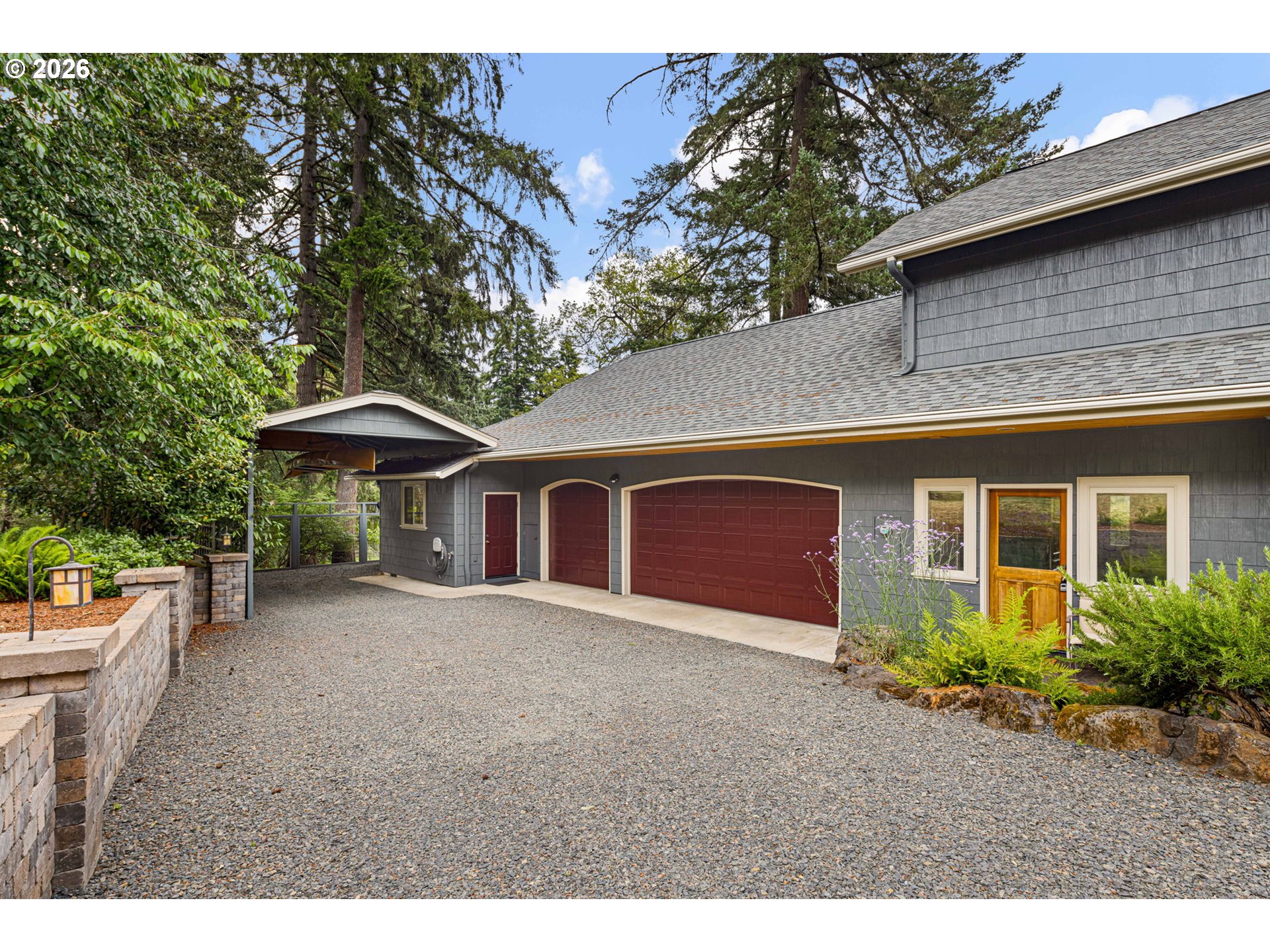 1949 GRAHAM DR
