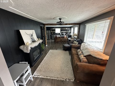 Tiny photo for 48399 E 1st St, Oakridge, OR 97463 (MLS # 293137963)