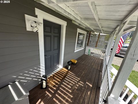 Tiny photo for 48399 E 1st St, Oakridge, OR 97463 (MLS # 293137963)