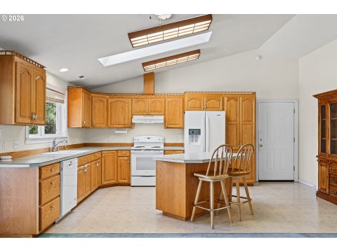 Tiny photo for 32190 Lynx Hollow Rd, Creswell, OR 97426 (MLS # 388078520)