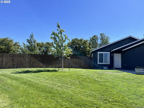 148 SW Falcon CT Boardman OR 97818