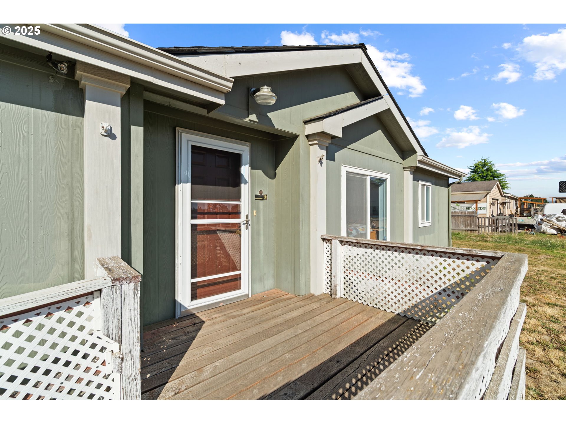 120 1ST ST