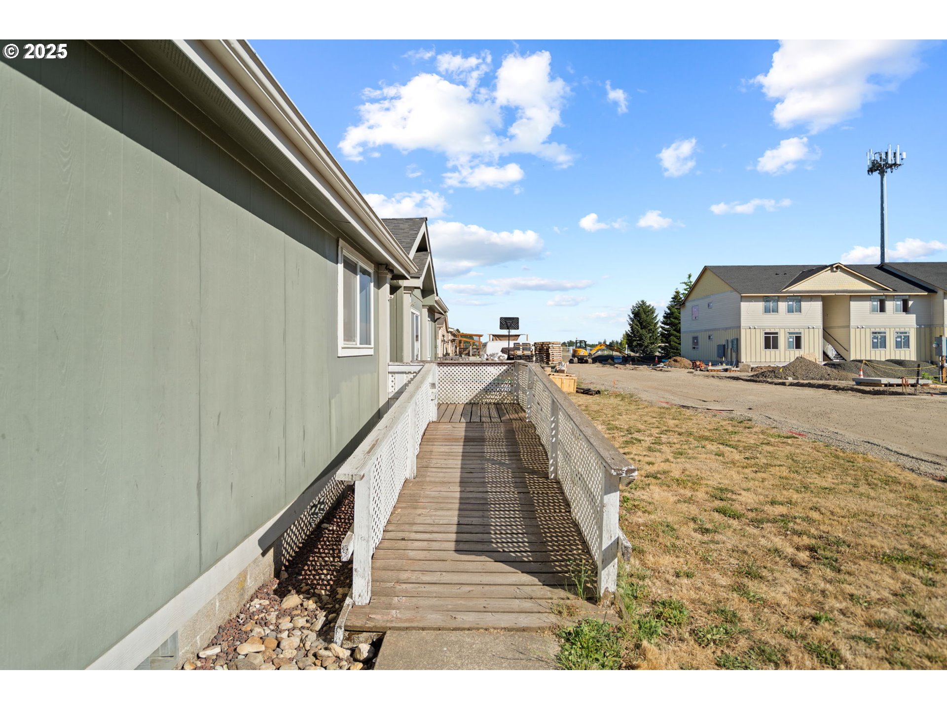 120 1ST ST