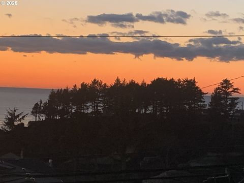 A home in Depoe Bay