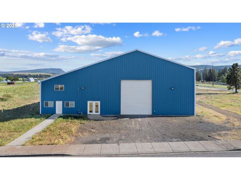 1090 HEMLOCK ST Elgin OR 97827