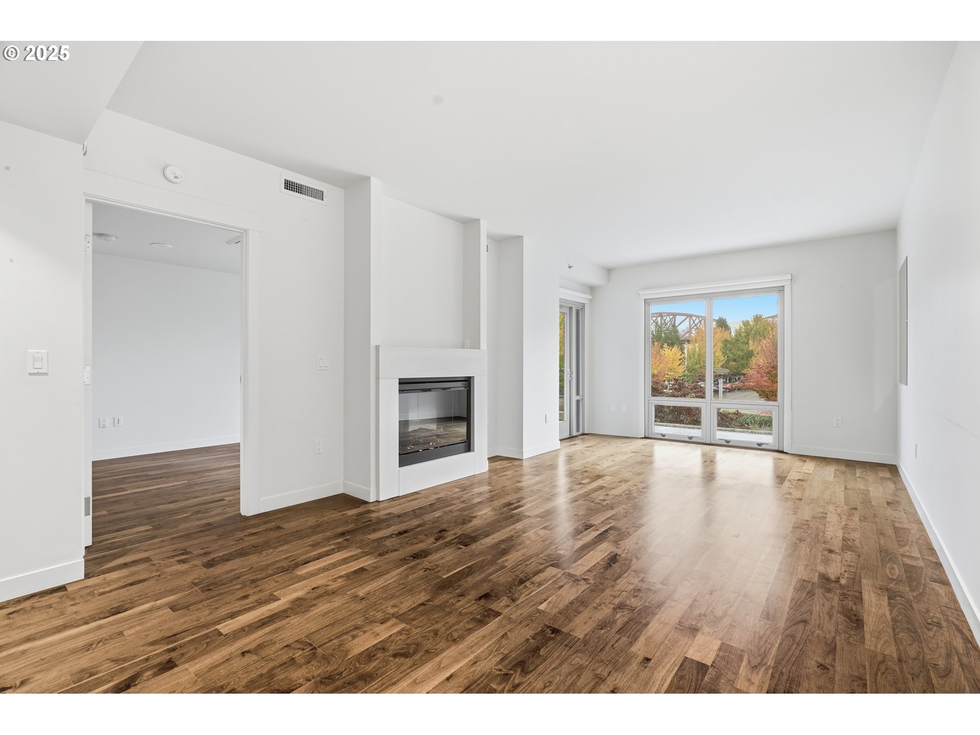 1260 NW NAITO PKWY 208B