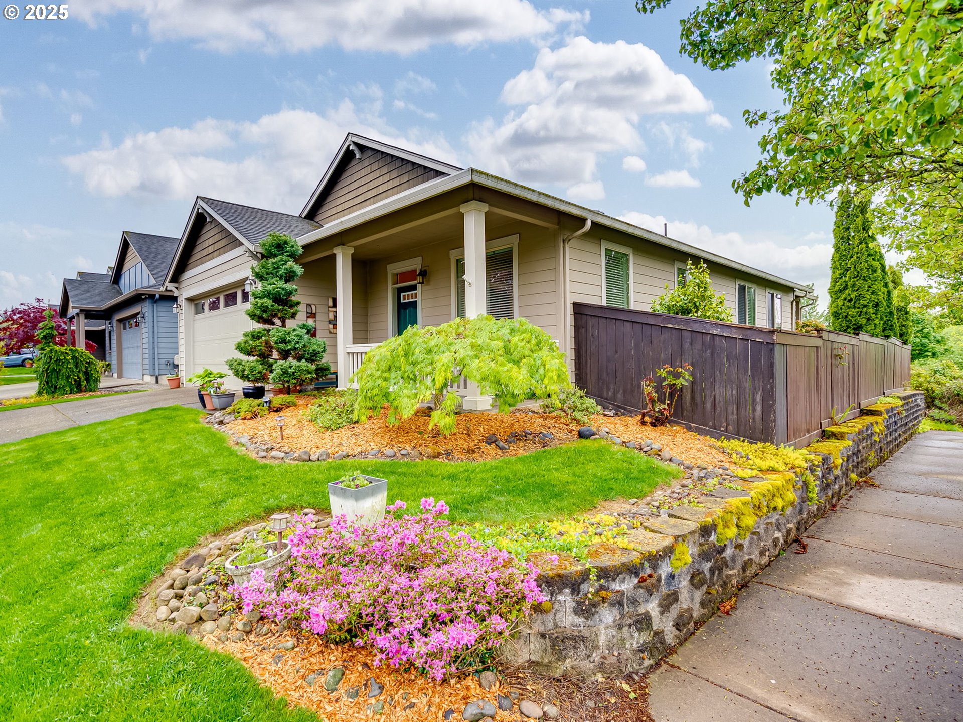 209 N 38TH PL