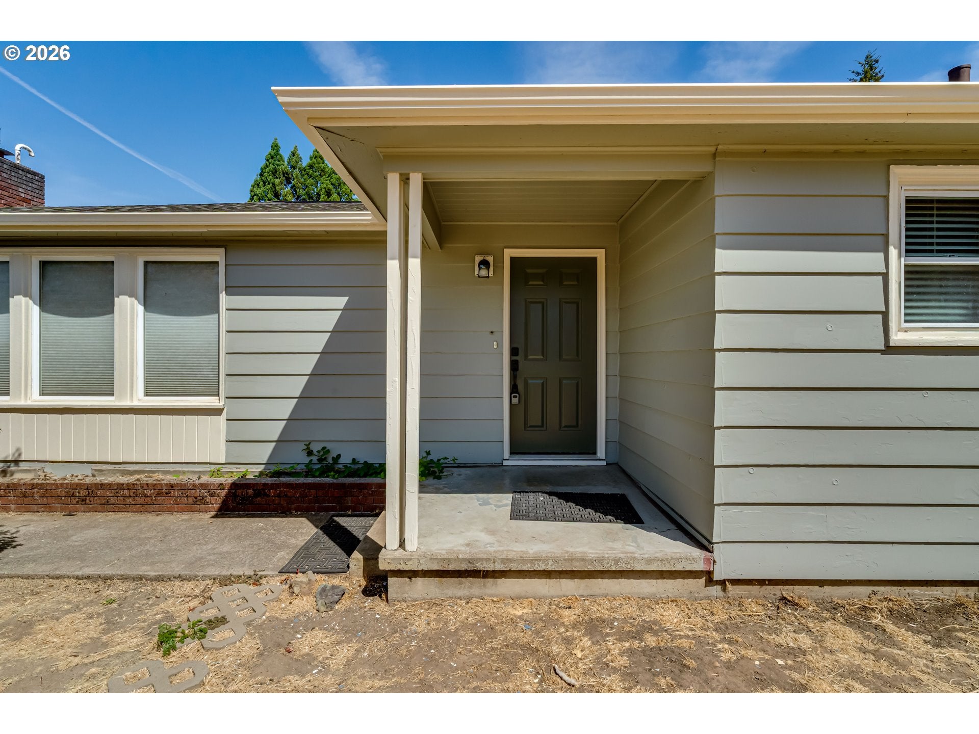 875 W 18TH AVE