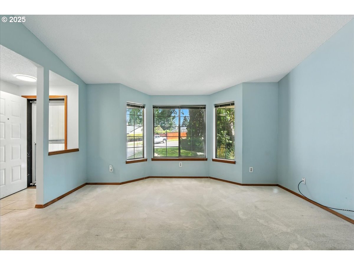 Vancouver, Washington 98682, United States, 2 Bedrooms Bedrooms, ,2 BathroomsBathrooms,Residential,Pending,195148