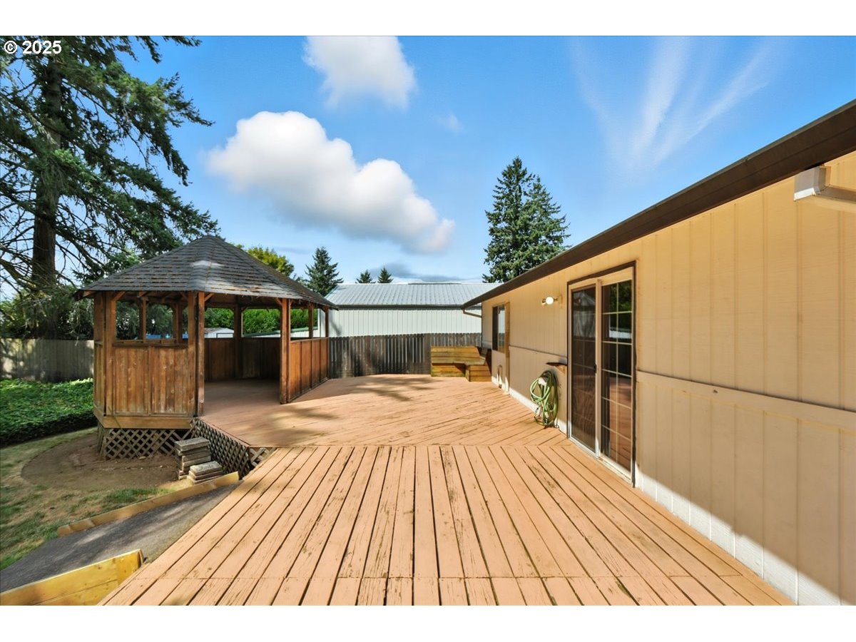 Vancouver, Washington 98682, United States, 2 Bedrooms Bedrooms, ,2 BathroomsBathrooms,Residential,Pending,195148