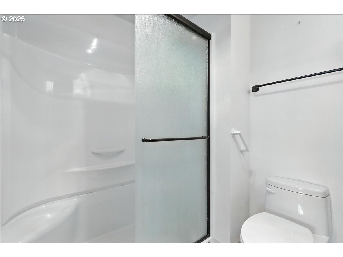 Vancouver, Washington 98682, United States, 2 Bedrooms Bedrooms, ,2 BathroomsBathrooms,Residential,Pending,195148