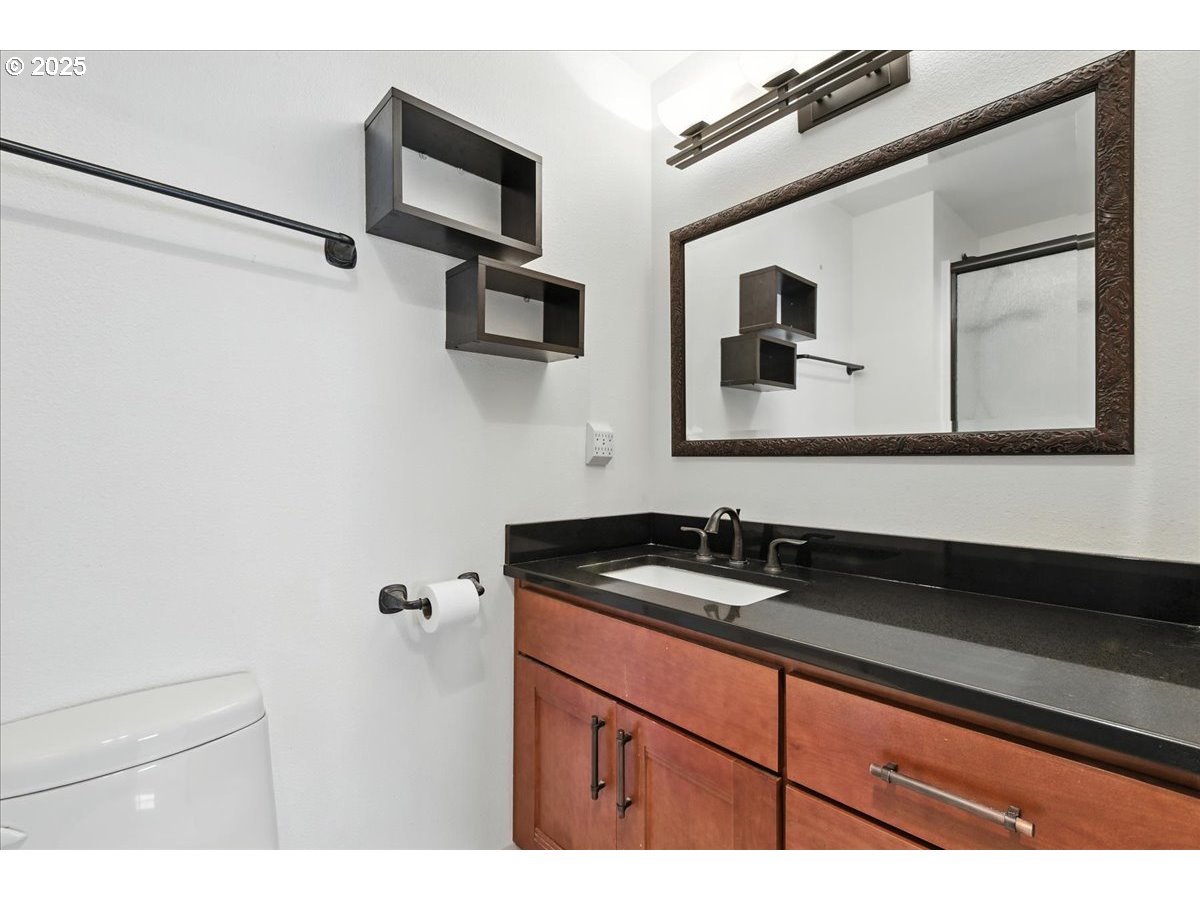 Vancouver, Washington 98682, United States, 2 Bedrooms Bedrooms, ,2 BathroomsBathrooms,Residential,Pending,195148